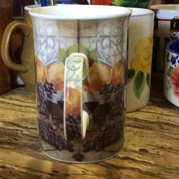 ASHDENE OF AUSTRALIA INTERNATIONAL COLLECTION FINE BONE CHINA MUG - Picture 5 of 8
